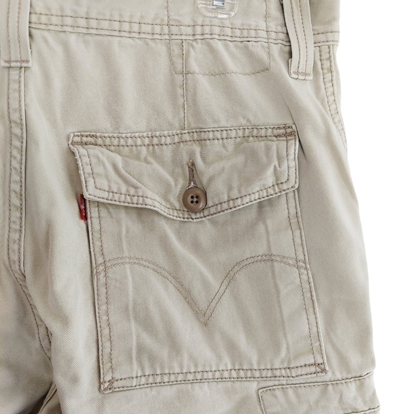 Levi's Mens Squad Cargo Shorts Size 32 Khaki Double Flap Back Pockets Hiking - Picture 4 of 16